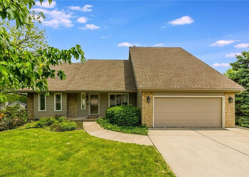 1st image of 900 Cambridge Cir