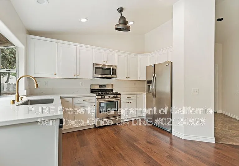 1821 Corte Amarillo — Photo 9
