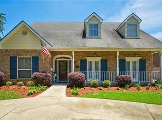 933 Christana Pl, Gretna, LA 70056