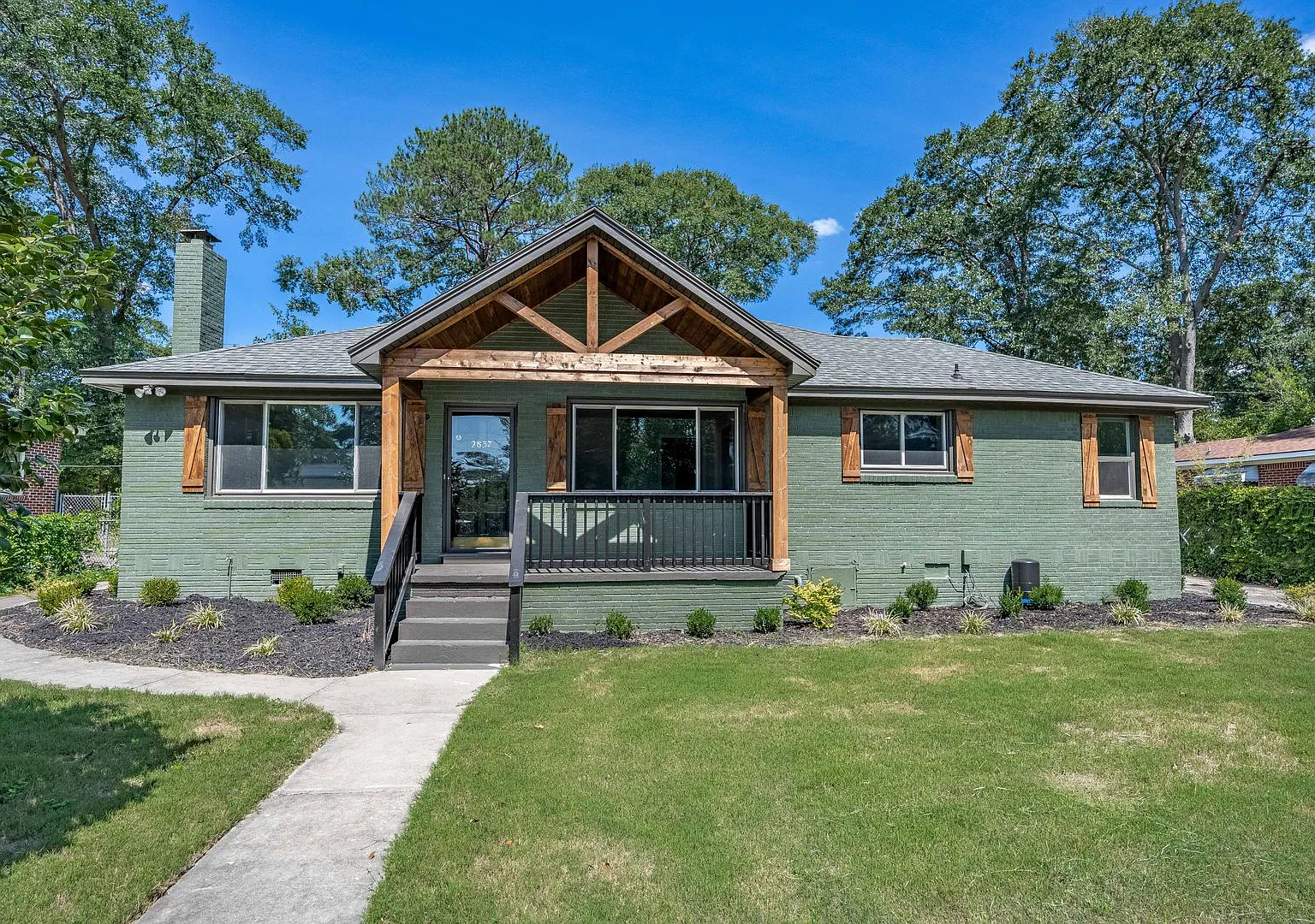 Beautifully Renovated 3BD Home — Photo 2