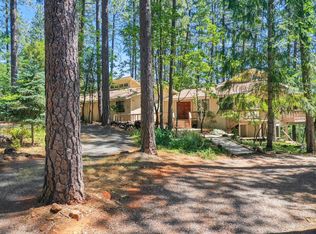 21833 Rambling Rd, Grass Valley, CA 95945
