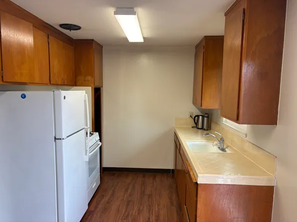 24039 Park St APT 8, Hayward, CA 94541