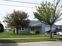 1st image of 124 W Drew Ln