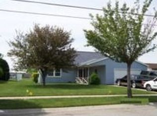 124 W Drew Ln, Clyde, OH 43410
