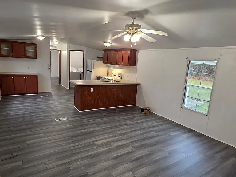 10544 Highway 6 — Photo 3