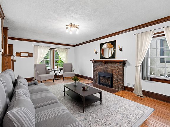 4th image of 4037 Grand Ave S