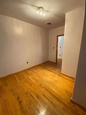 Rented by The Brokerage Group LLC | media 30