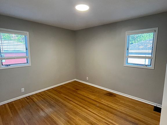 4th image of 2109 Grand Ave S