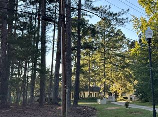 509 N Pine Hill Rd, Griffin, GA 30223