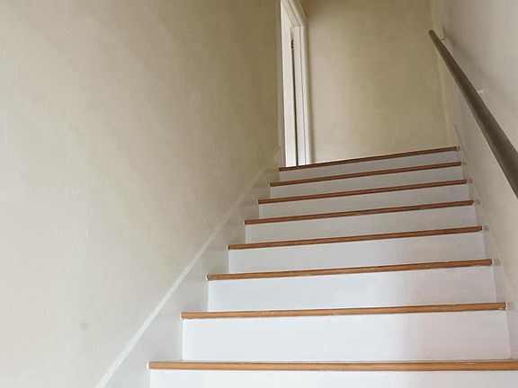 2nd image of 221 W Washington Ave #221