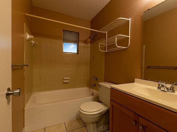 5th image of 315 Marion Oaks Dr