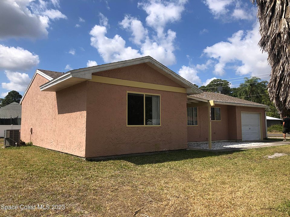 1st image of 1302 Alcazar St SE