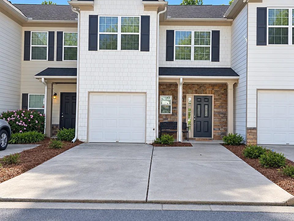 6957 Rogers Point
