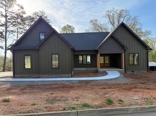 558 Cow Poke Ln, Rutledge, TN 37861