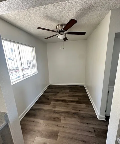 2b2b-Dining Room