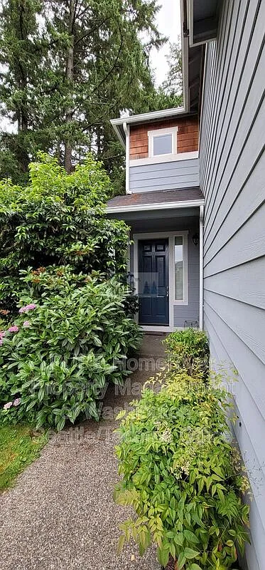 3 bed, 2.5 bath, 1854 sqft, $2,695 — Photo 4