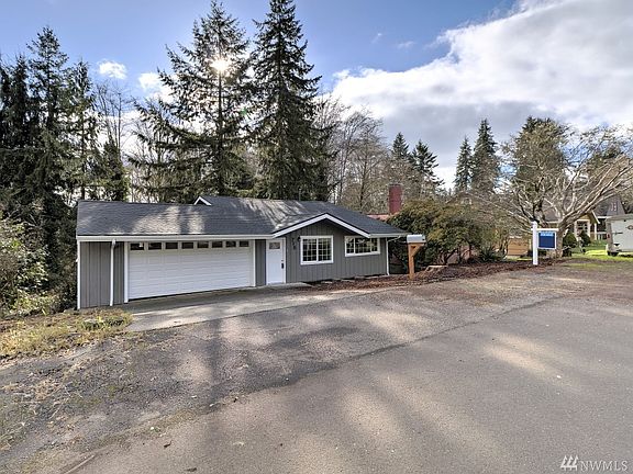 2nd image of 715 10th Ave