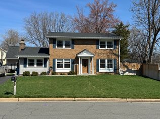 1311 E Jefferson Rd, Sterling, VA 20164