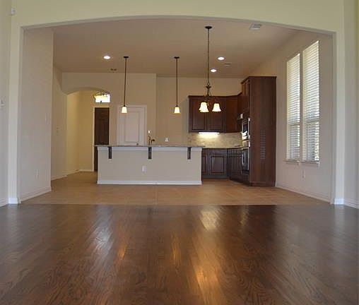 3rd image of 10881 Sexton Dr