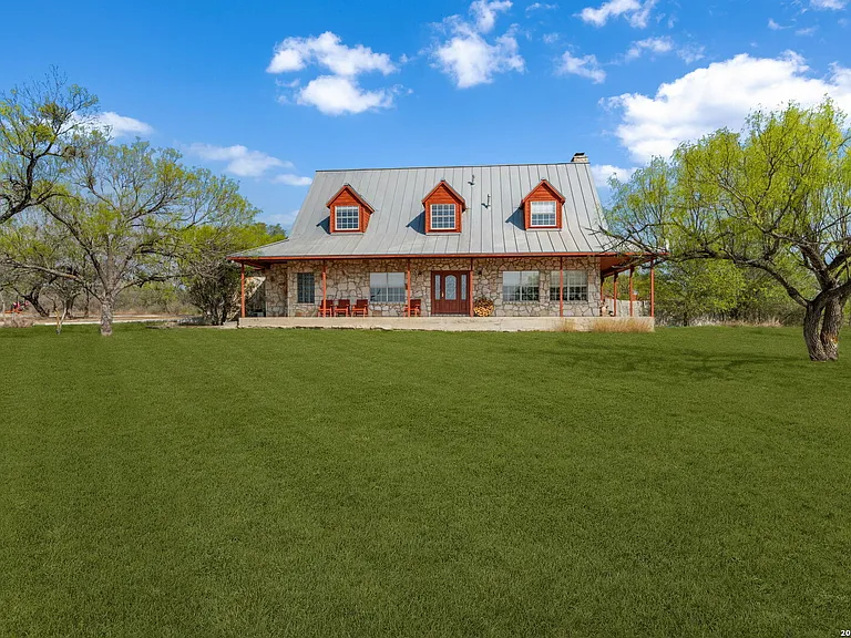 360 Private Road 4619 — Photo 43