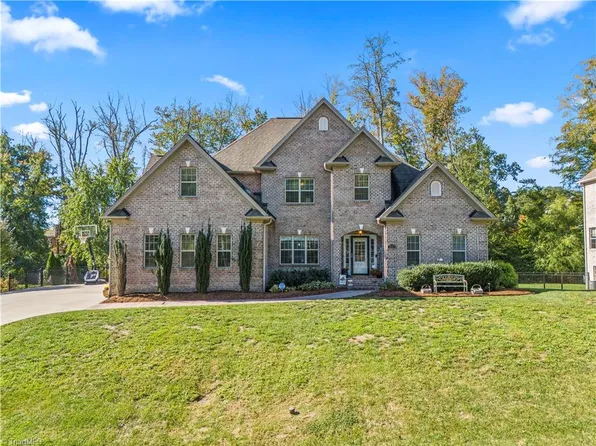 5525 Salem View Rd, Pfafftown, NC 27040