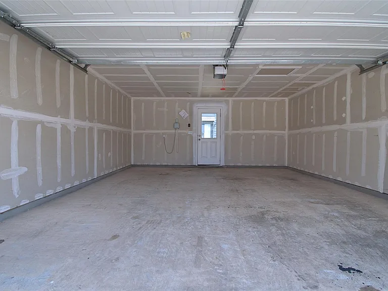 4711 Giordano Dr — Photo 20