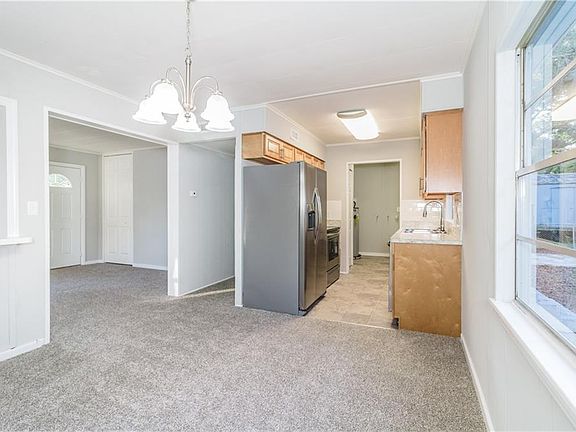 4th image of 630 2nd St