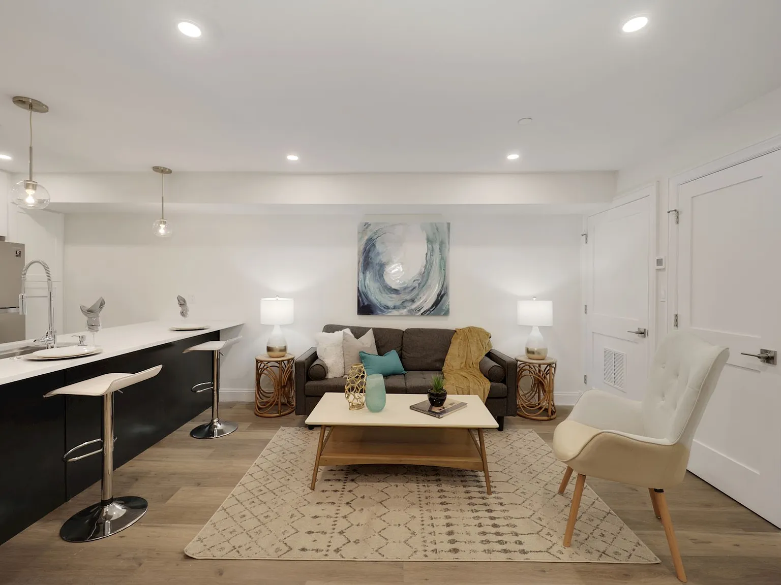 2 bed, 802 sqft, $3,175 — Photo 3