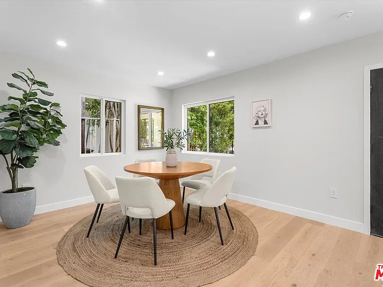 9028 Keith Ave — Photo 8