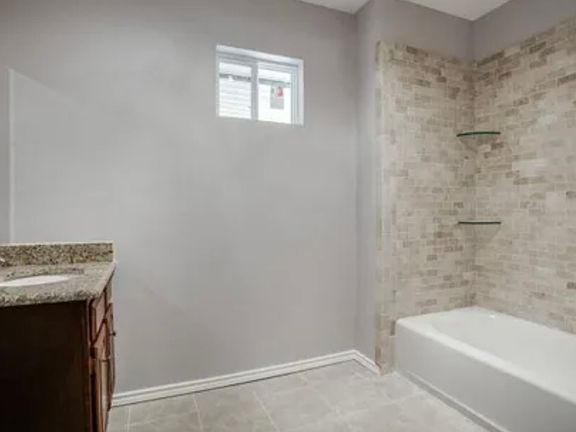5th image of 2808 Foxboro Dr