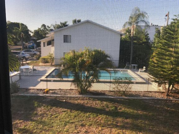 5th image of 815 Victoria Dr APT 206