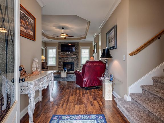 4th image of 261 Bellshire Dr