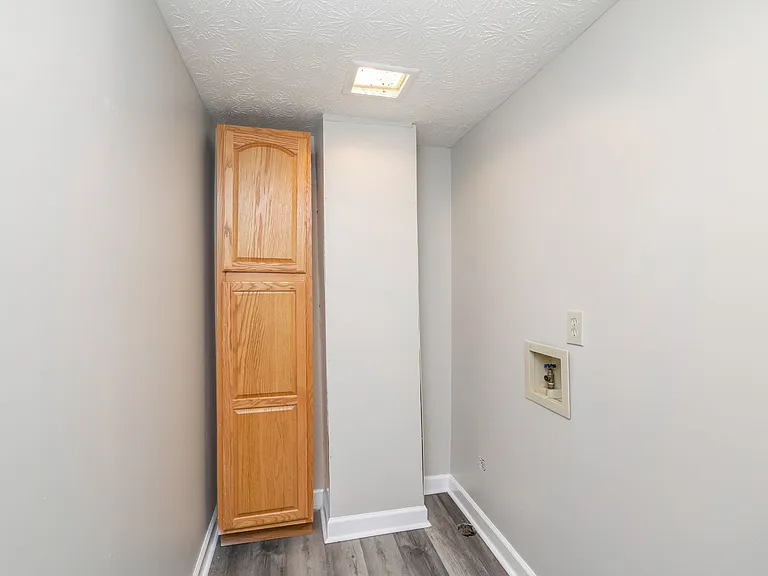 9907 Donovan Ln — Photo 4