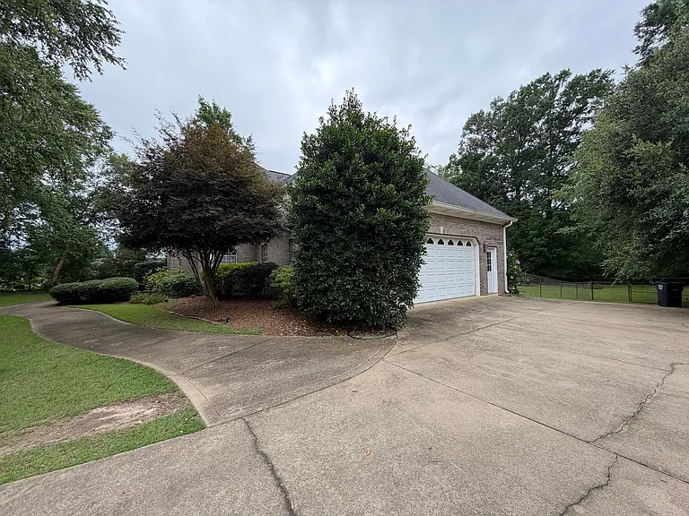 216 Rollingwood Cir NW — Photo 44