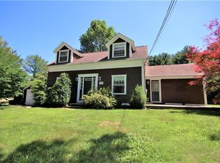41 Weeks Hill Rd, Coventry, RI 02816
