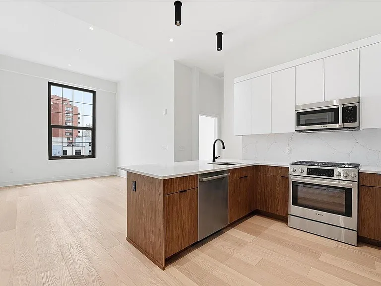 38 Jackson St #515 — Photo 7