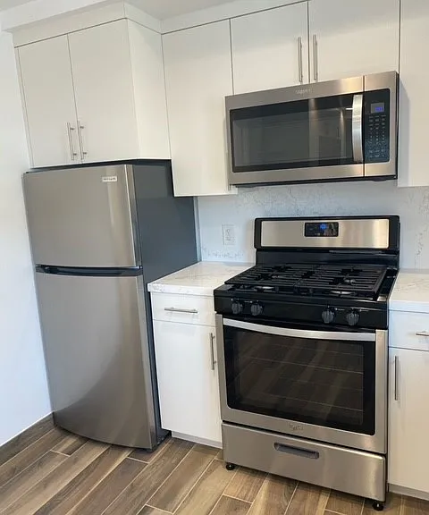 557 N Olive St #C — Photo 6