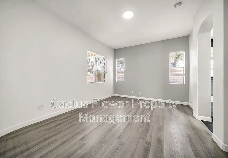 20276 N 64th Ave — Photo 27