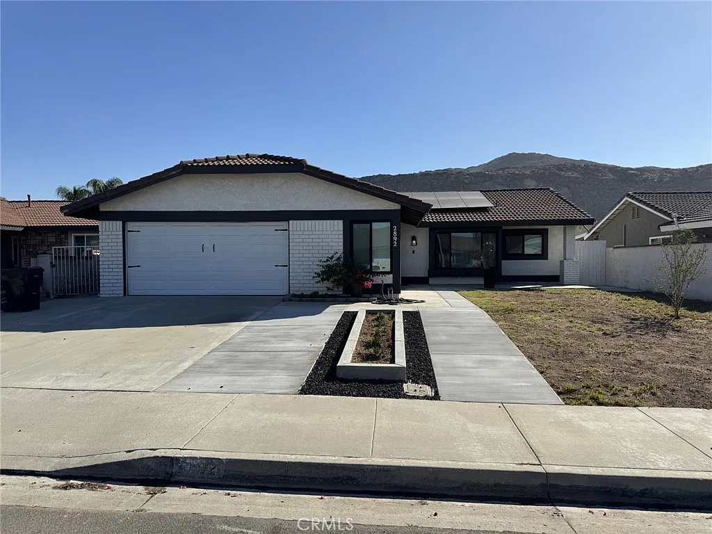 3 bed, 1460 sqft, $3,500 — Photo 1