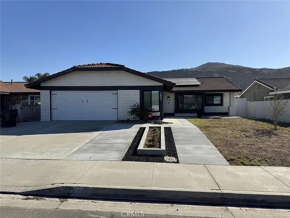 2892 Heller Dr