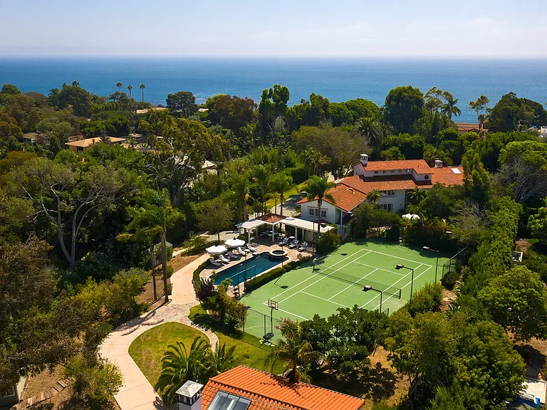 28899 Cliffside Dr — Photo 2