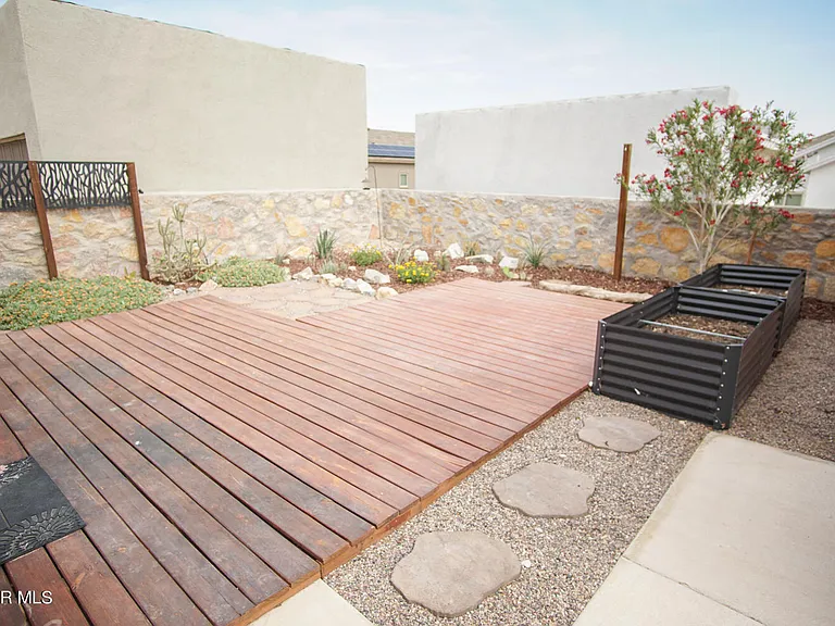 14364 Tobe Davis — Photo 23