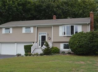 5 Arrowhead Ln, Portsmouth, RI 02871