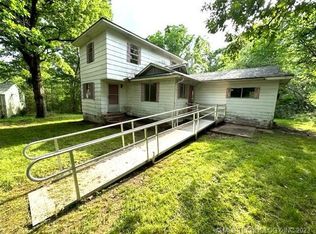 97 Dogwood Ln, Colcord, OK 74338