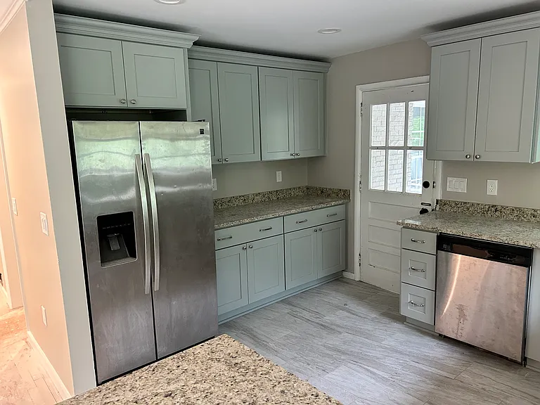 1748 Windsor Blvd — Photo 3