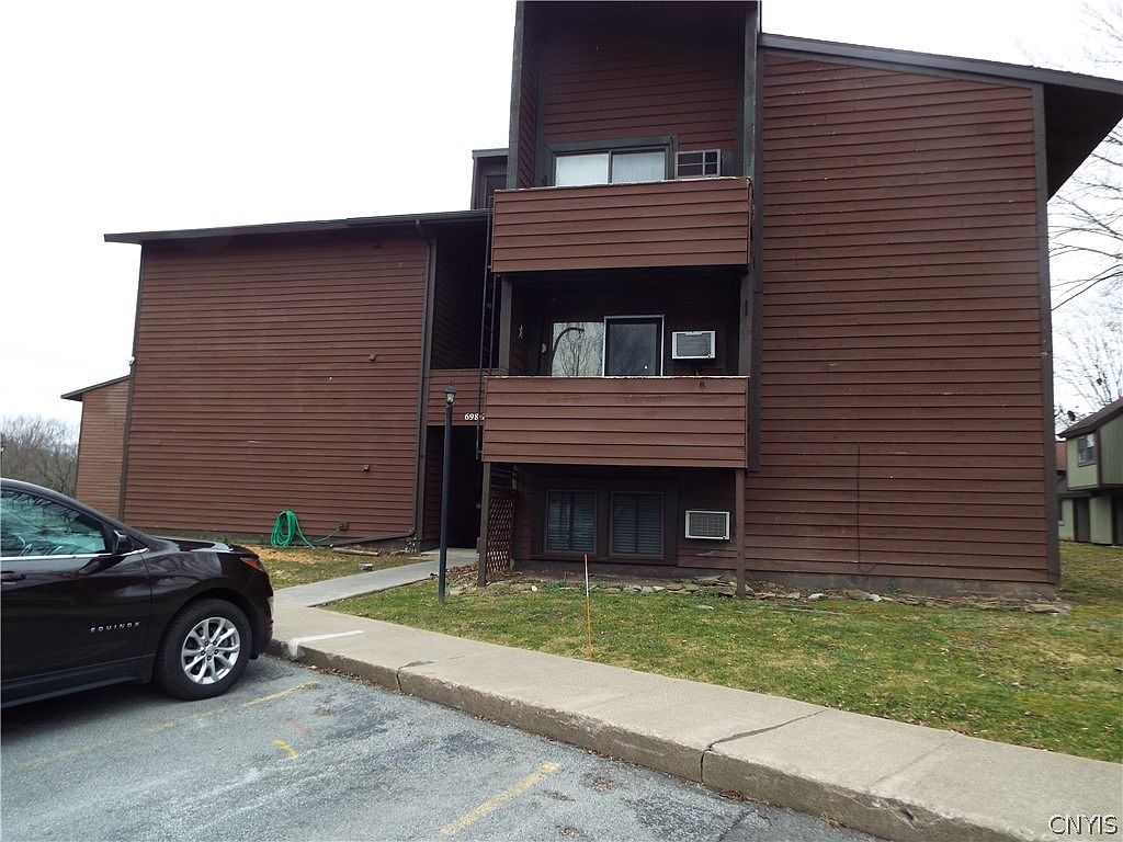 693 Idlewood Blvd, Baldwinsville, NY 13027 Zillow