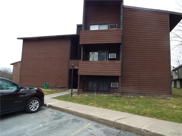 693 Idlewood Blvd, Baldwinsville, NY 13027
