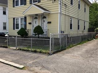 61 Darlingdale Ave, Pawtucket, RI 02861