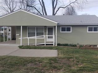 16708 E Salisbury Rd, Independence, MO 64056