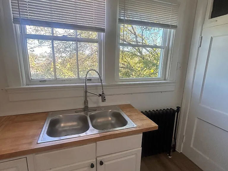126 Westmoreland Ct — Photo 6